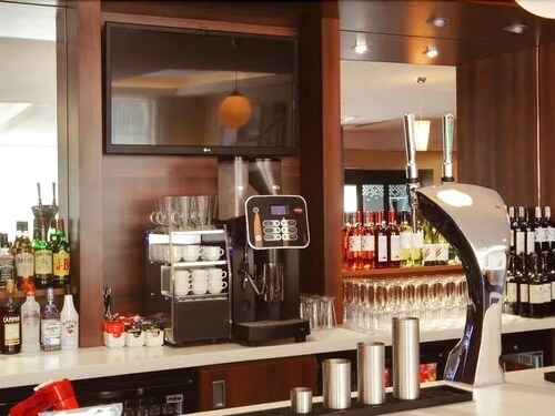 Hotel Bar