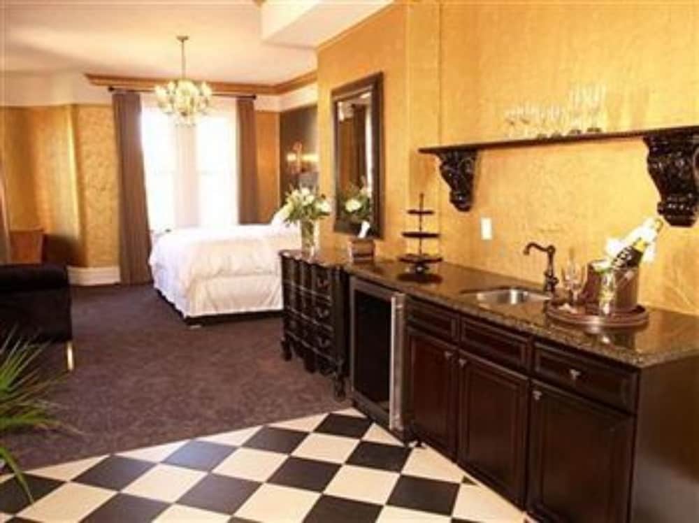 Guestroom