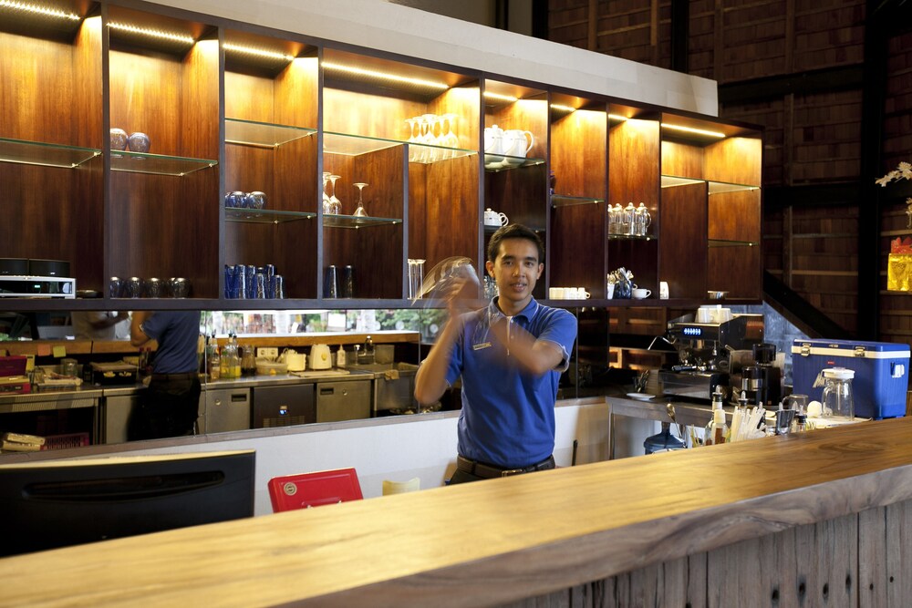 Hotel Bar