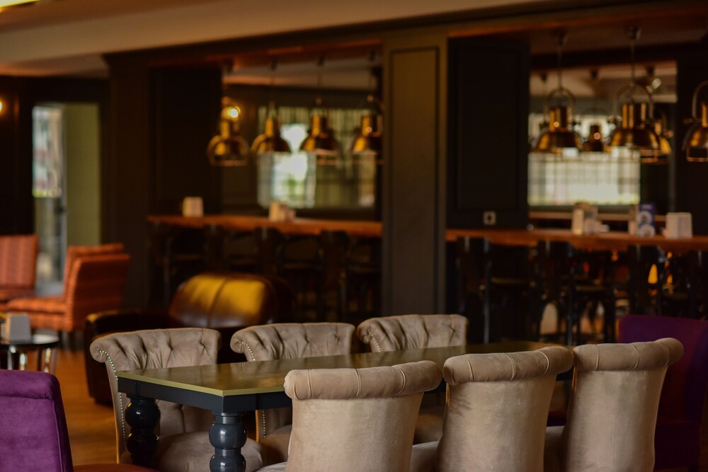 Hotel Bar