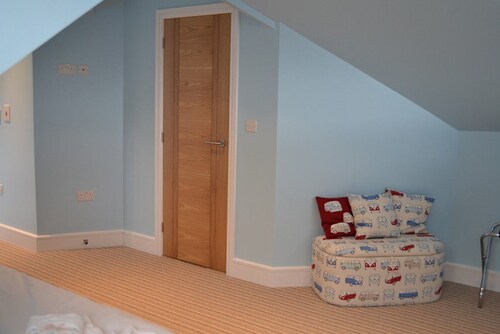 Lazy Days - a mudeford - house that sleeps 10 guests in 4 bedrooms