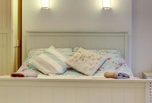 Beautiful Rambling Cottage for 12 in Nottinghamshire