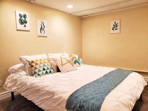 Loftium | Spacious Suite in Lovely Wash Park, Denver