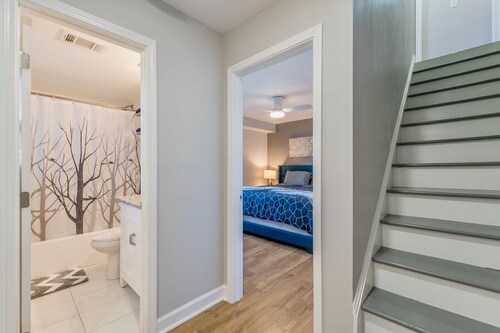 Sparkly ✨ Remodel ✨ Townhouse - 5 min to downtown