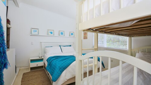 Arklow - Pet Friendly with Ocean Views