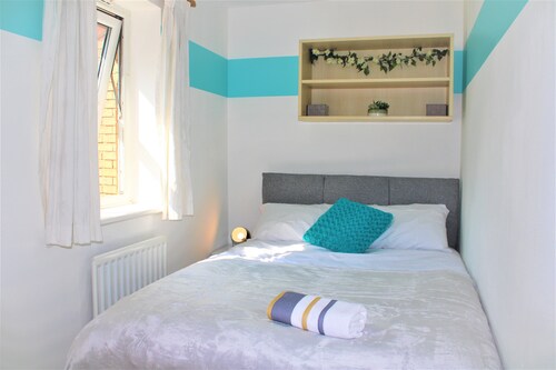 Oldbrook Lovely 3 bedroom house FREE WIFI AND NETFLIX