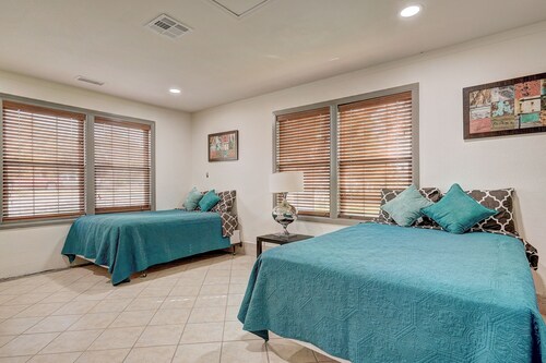 Hutto Home Office Perfect for Business, Leisure or Both