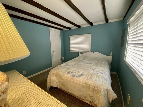 Waterfront Vacation Home with Dock, Ocean & Bay Beach access In Lavallette NJ