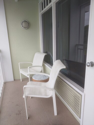 STUDIO CONDO, ISLAND ATMOSPHERE, WITH PRIVATE BEACH