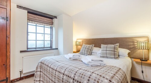 Snowdrop Cottage - cosy and quaint with fabulous shared leisure facilities