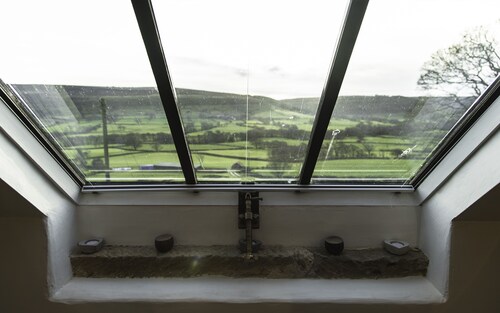 Luxury retreat for 2 couples/ family in spectacular location in North York Moors