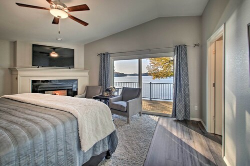 NEW! Spacious Hot Springs Escape on Lake Hamilton!