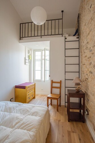 Appartement rénové avec petite terrasse en plein coeur de St Pierre d’Oléron