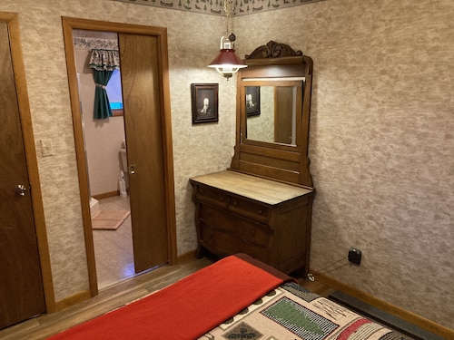 Charming and Cozy, 4-Season, Fence Lake Cottage with Beautiful Sunset View