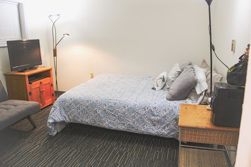 Kent Station Apartment