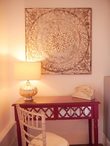 Stunning House | Full of character| Middle of Nature| Fully Serviced |Sleeps 25