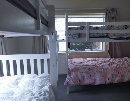 Holiday home in thames