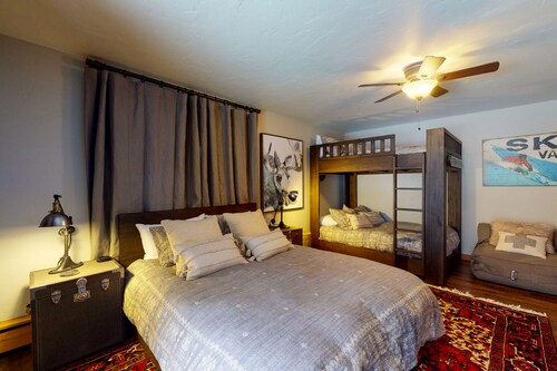 Luxury Mountain Home w/ Private Hot Tub, High-Speed WiFi, and Fireplace
