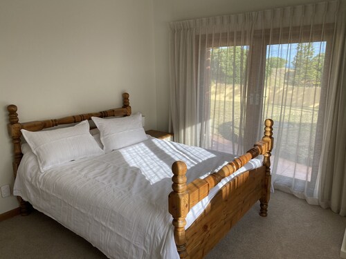 Relax@Wainui Beach Stay