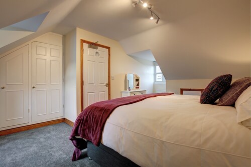 Bakers Yard - a self catering cottage that sleeps 6 guests in 2 bedrooms