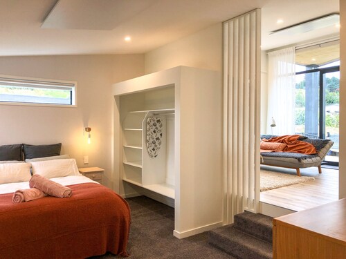 NEW ~ Architectural Guest House ~ The Studio St Clair
