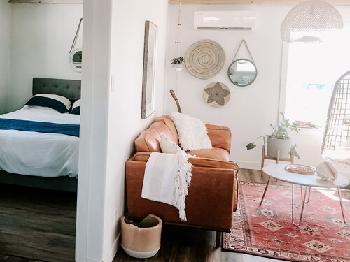 Tiny Cottage by the sea