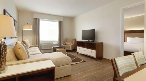 Homewood Suites by Hilton Edison Woodbridge