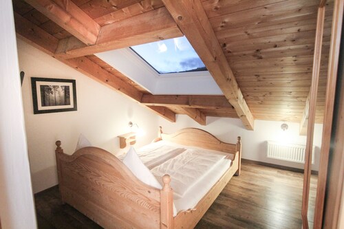 Modernes Alpen Studio mit Balkon& Bergblick by Schirsner