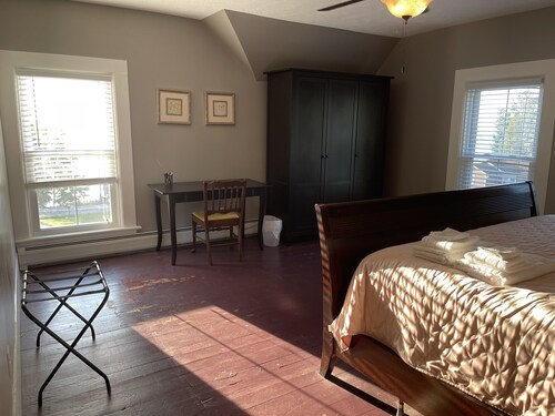Beautiful 5 bedroom Lake House across the street from Cayuga Lake.