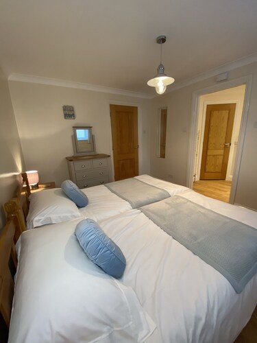 Luxurious Exmouth marina apartment, minutes from miles of sandy beach