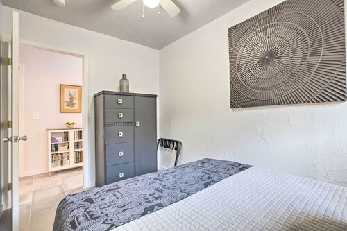 NEW! Guest House w/ Hot Tub & Tiki Bar Access!