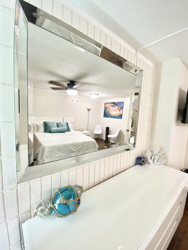 Deluxe Beachfront Condo with a breathtaking view