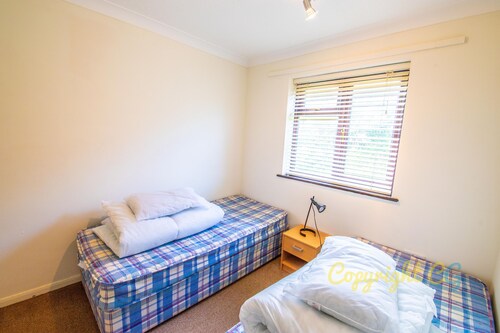 Y1 Brick Bungalow - Camber Sands Holiday Park - Sleeps 6 - Quiet Location - Dog Friendly