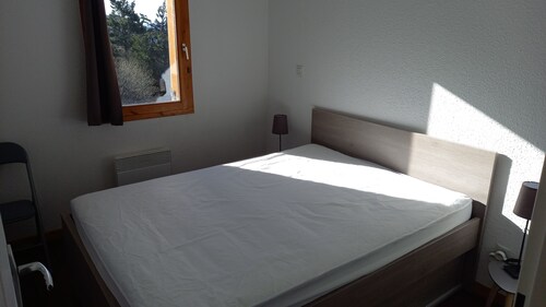 appartement super besse 2 ch. 6 pers. avec piscine