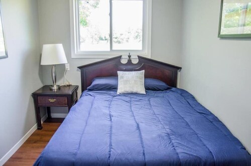 The Waupoos - Family friendly West Lake Cottages shared water access
