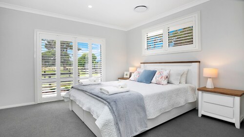 The Bunkhouse - quality, contemporary home in private, tranquil countryside setting.