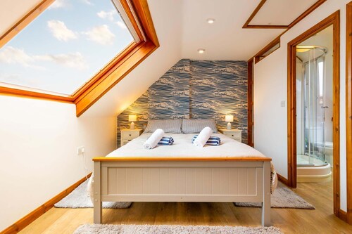 Trail Quay Cottage | Riverside Home in the Heart of The Norfolk Broads