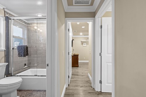 Beach Living at it's Best! - 7 doors from Sand - Air Conditioning!!