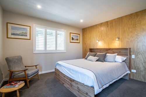 Amazing Modern House, Incredible Ocean Views. Perfect For Couples or Friends