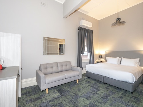 The Telegraph Hotel