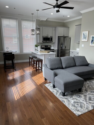 2 bedroom Close to downtown Asheville and Biltmore