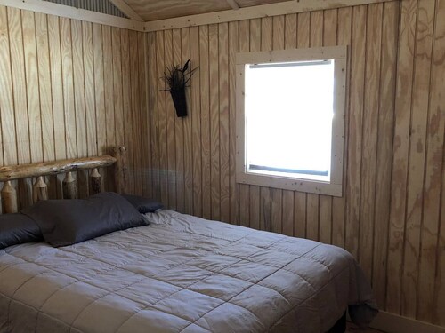 Eagles Nest Camping Bee Hunter Cabin
