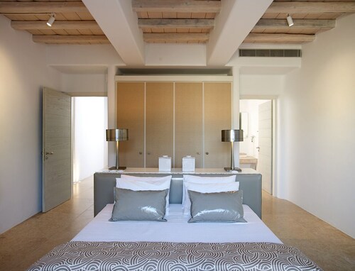 Villa Sepia 1 Luxury Waterfront Placed at the Best Location on Mykonos