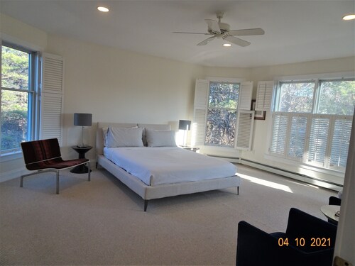 Great Beach Home on private road!