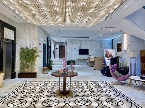 Violet Al Shisha Hotel