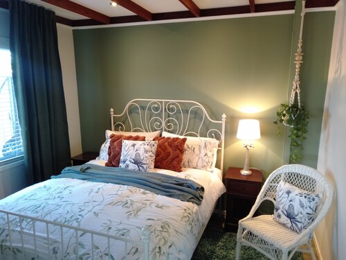 Moonlight Studio Nannup- Cosy Woodfire, great views, peaceful and quiet.