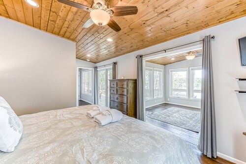 Secluded Lakefront Gem W/ Free WiFi, Two-Level Deck, Private Dock & Great Views!
