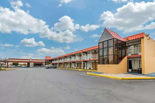 Days Inn by Wyndham Perrysburg