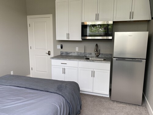 Gorgeous Remodeled Studios! # 17