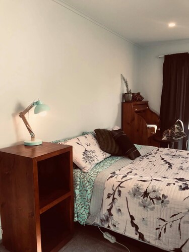 Classy Suite @ Heaphy Tce - Close to river, near Claudelands Arena